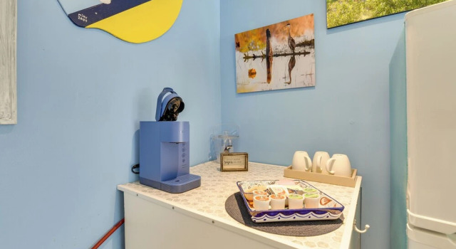 PCB Studio w/ Private Patio: Steps to Beach!, Book Lejlighed Hoteller i Lower Grand Lagoon med parkering, Parkering