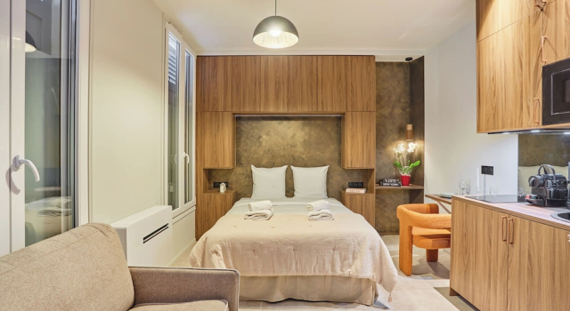 Suite Premium Facing the Chateau de Vincennes