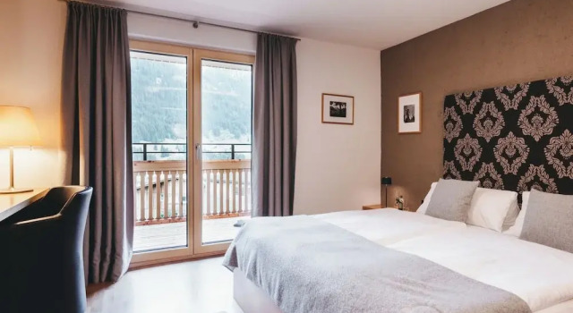 Двухместный номер Standard с балконом и с видом на горы Das Naturhotel Chesa Valisa