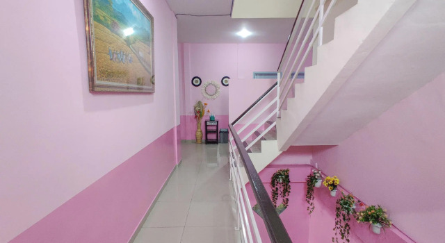 Ayuning Guest House Syariah Semarang Mitra RedDoorz, Réserver Maison d'hôtes Maisons d'hôtes à Semarang, Maison d'hôtes