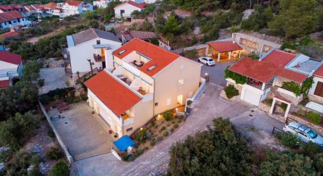 Dvorine, Reserva ahora Hotel Jezera Isla de Murter