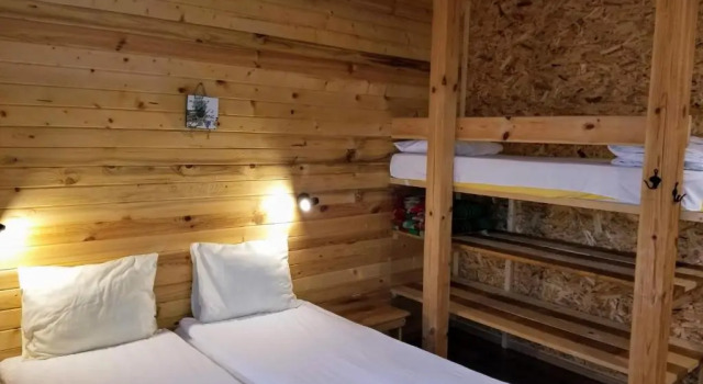 Коттедж с 2 комнатами Guest House Kandaferi 2