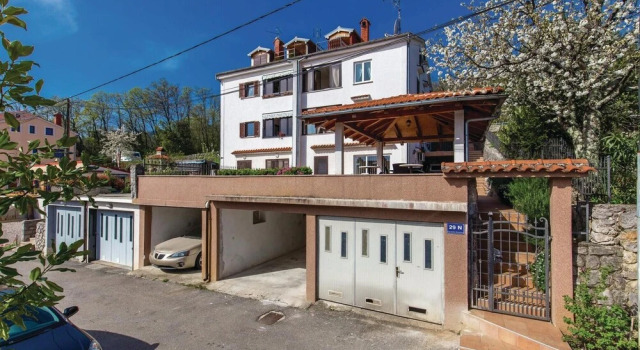 Amazing Home in Lovran With Wifi and 2 Bedrooms