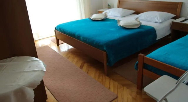 Apartments Zdravko-150m from beach