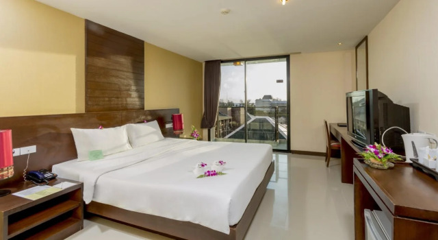 PGS Hotels Kris Hotel & Spa, Забронировать Отель Патонг-Бич остров Пхукет