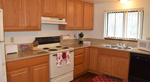 Номер Standard Mactavish Court Townhomes
