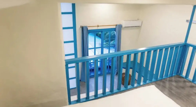 Четырёхместный номер Standard с балконом и с видом на море Endorphins Beach Villa