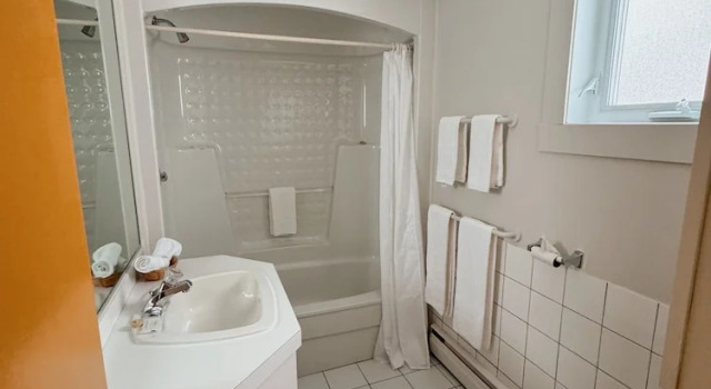 Двухместный номер Standard с балконом Auberge le Parasol
