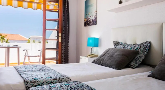 2007 Garden Chic, HEATED POOL!, Book Hotel Hotels in Tenerife with Parking, Parking