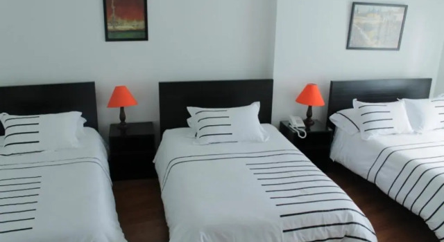 Четырёхместный номер Standard Дуплекс Hotel Real Estación