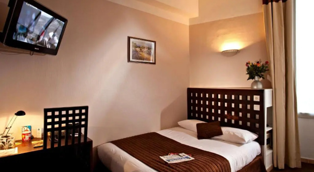 Одноместный номер Standard Best Western le Comtadin