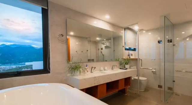 Casa Blanca Villas, Забронировать Отель Нячанг Кханьхоа, рядом с Дворец императора Бао Дая
