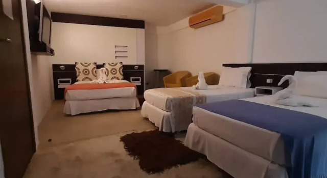 Четырёхместный номер Standard с видом на бассейн Posada Libert Hotel