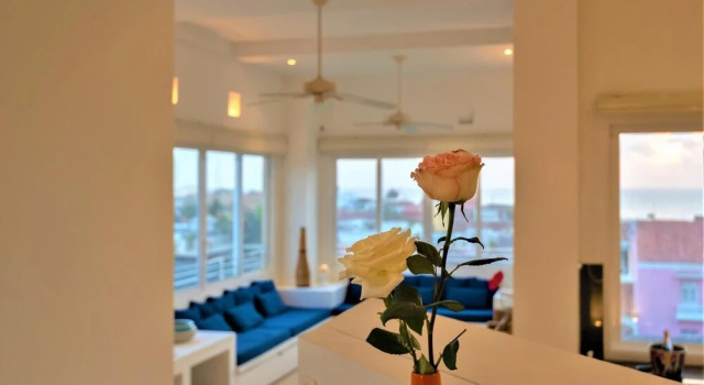 Ganem Lofts- Exclusive 1BR Apt w Incredible Old City Views 514a, Забронировать Отель Отели Картахены с парковкой, рядом с Bolivar Park, Парковка