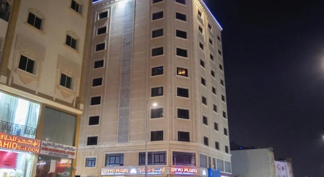 Oyyo Plaza Hotel