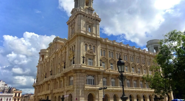 Hostal Dona Cristina y Dayami, Забронировать Отель Гавана Гавана, рядом с Старая площадь