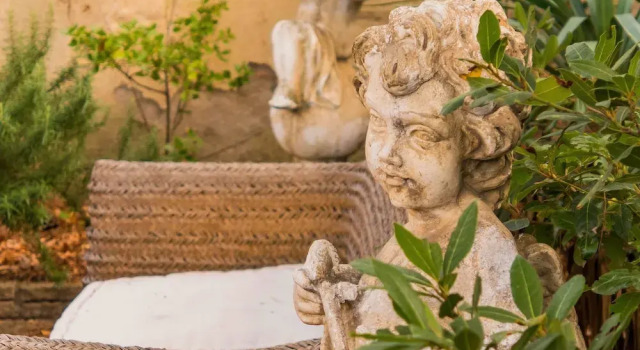 Spacious Holiday Home in Narbonne With Swimming Pool, Book Hotel Hotels in Aude with a Pool, Swimming Pool