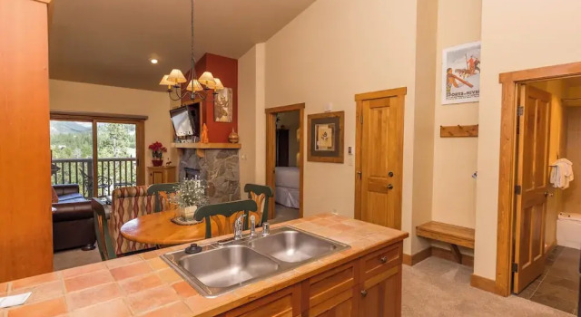 Апартаменты Red Hawk Lodge #2308 by Summit County Mountain Retreats
