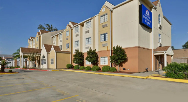 Americas Best Value Inn & Suites - Lake Charles / I - 210 Exit 5, Забронировать Отель Лейк-Чарльз Луизиана, рядом с Magnolia Square Shopping Center