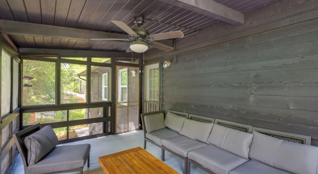 Коттедж с 2 комнатами Newland Gem in Golf Community w/ Pool Access