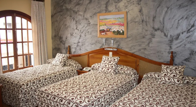 Трёхместный номер Standard с балконом Hotel La Curva