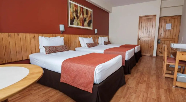 Трёхместный номер Standard Qorianka Hotel