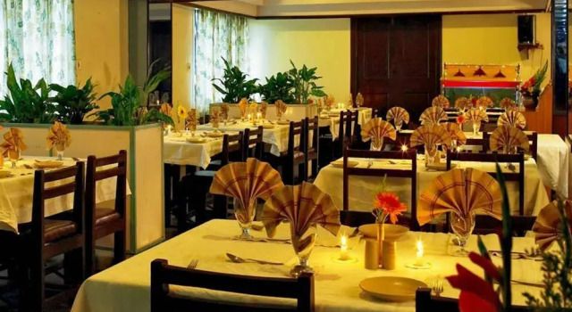 Sivaranjani Hotel, Varaa Hotelli Hosur Tamil Nadu