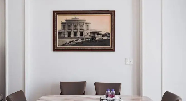 Апартаменты The Eastern Hotel & Apartment