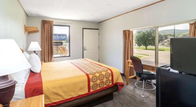 Номер Standard с видом на горы Pigeon Forge Parkway Inn