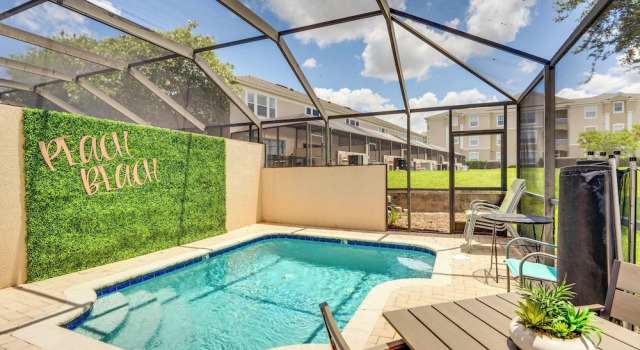 Апартаменты с 3 комнатами < 5 Mi to Disney: Sun-soaked Kissimmee Escape!