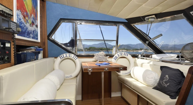 Blue III Yacht, Забронировать Отель Отели Ольястра с завтраком, Завтраки