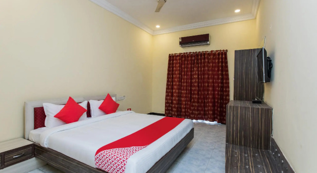 Spot on 27638 Jay Radhe, Prenota Hotel Bātwa Gujarat