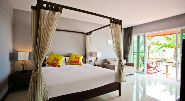 Двухместный номер Standard oceanfront C&N Kho Khao Beach Resort (SHA Plus+)