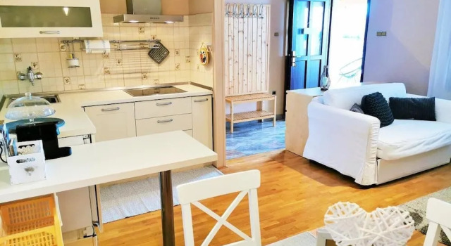 Standard Apartment Tiny Shell House