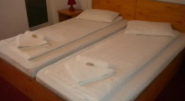 Cabana Pegas, Varaa Hotelli Lupeni 
