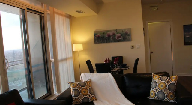 Galaxy Suites Square One unit 1904, Varaa Hotelli Mississauga 