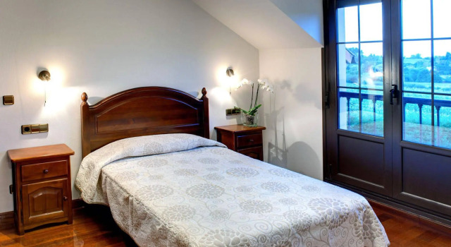 Hotel El Nogal, Prenota Hotel Villaviciosa 