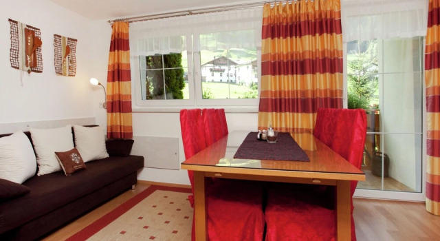Pleasant Holiday Home near Ski Area in Tobadill, Rezerwuj Hotel Tobadill Tyrol