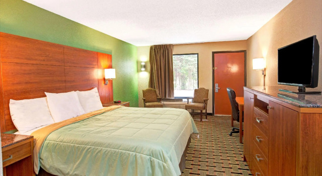 Двухместный номер Standard Days Inn by Wyndham Conover-Hickory