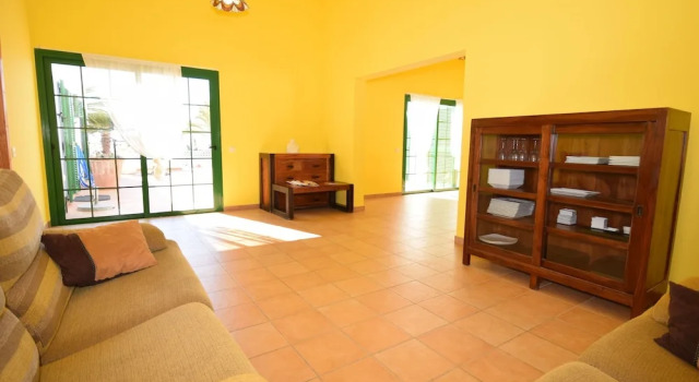 Spacious villa with good location in the north, just 15 min from the beach, Prenota Villa Hotel a Fuerteventura con piscina, Piscina