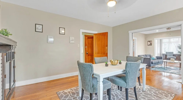 Spacious 3BR Home near Downtown, Oakland & East Liberty! Max 15 nights by RedAwning, Брондау Қонақ үй Питтсбург Пенсильвания, Edgewood Town Center жанында