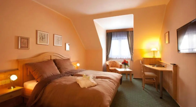 Wellness Hotel Zlatá Lípa, Забронировать Отель СПА-отели Czech central mountains, SPA-услуги