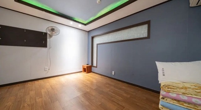 Gangneung Shintel, Boek Hotel Hotels in Gangwon-Do met parkeren, Parkeren