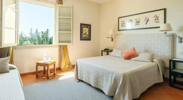 Трёхместный номер Standard с красивым видом из окна Si Montalcino Hotel