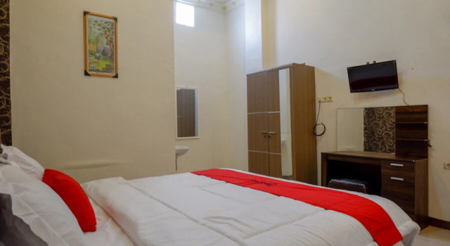 Номер Standard RedDoorz @ Jalan Pattimura Palu