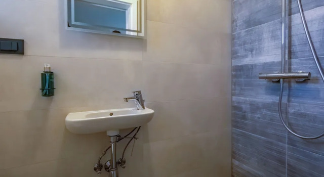 Pool House Old Town, Забронировать Отель Отели Приморско-Горанской жупания 4 звезды, 4*