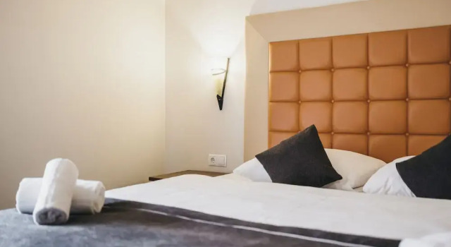 Двухместный номер Economy c 1 комнатой с балконом Hotel Victoriya