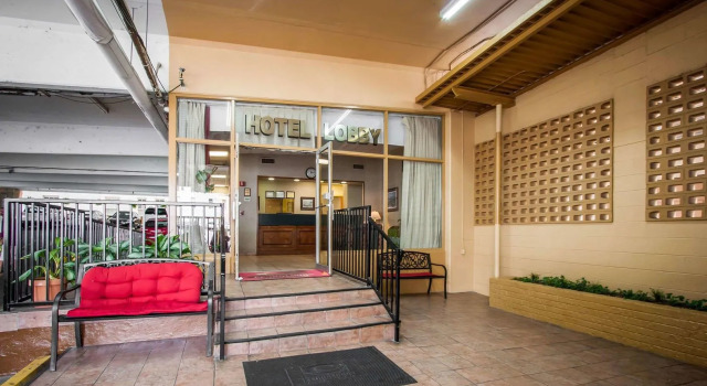Hotel Indigo - Memphis Downtown by IHG, Buchen Sie Hotel Memphis Tennessee, in der Nähe von Magevney House