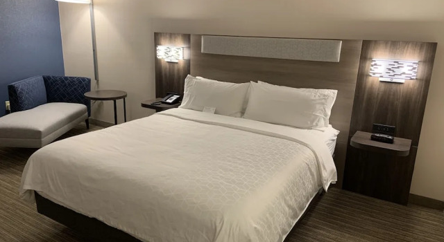 Двухместный номер Standard с балконом Holiday Inn Express Hotel & Suites Hermosa Beach by IHG