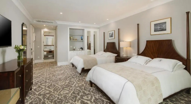 Семейный номер Deluxe с балконом Royal Blue Hotel